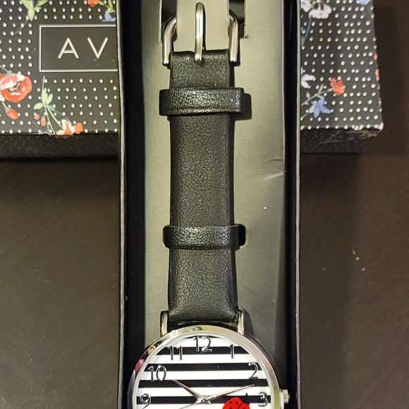 Lucy Lady Watch with Ladybugs - Picture 6 of 9